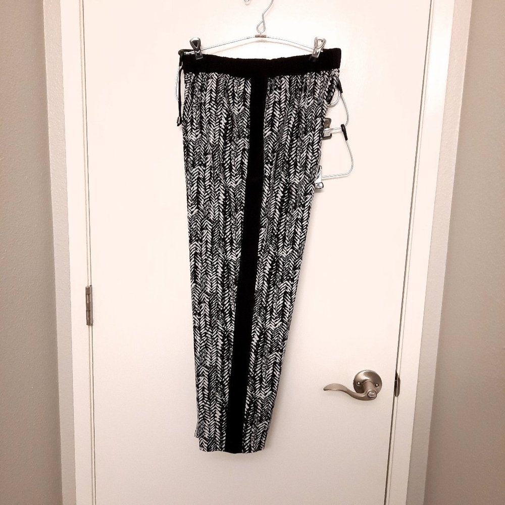 Vince Camuto - Black & White Animal Print Drawstring Tuxedo Jogger Pants